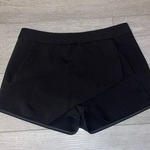 Express Black Shorts size 4
